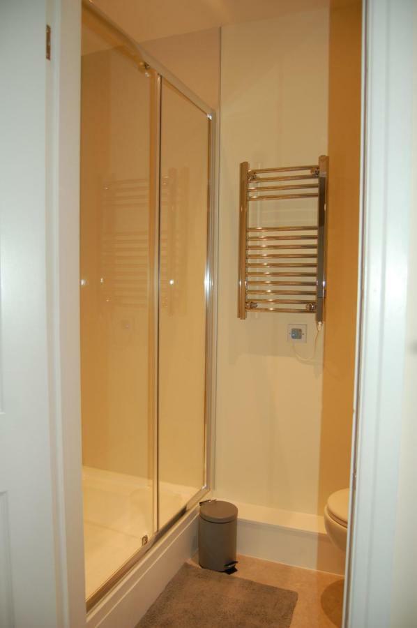 3C Endless Street Apartment ซอลส์บรี ภายนอก รูปภาพ